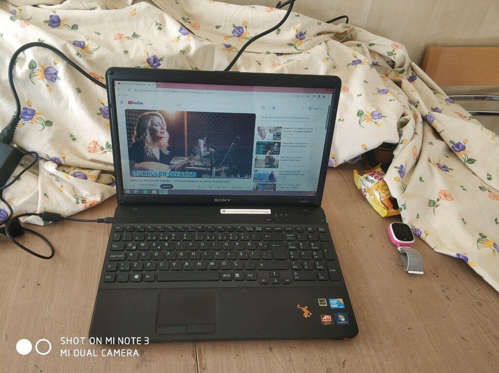 Sony vaio i3 işlemci 6 GB Bluetooth kozmetik sıfır ayarında temiz lapt - 6