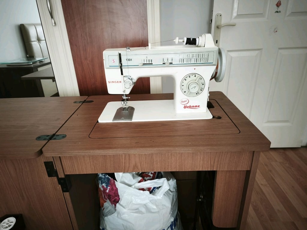 singer yoknaz 1301 dikiş makinesi ve dolabı - 2