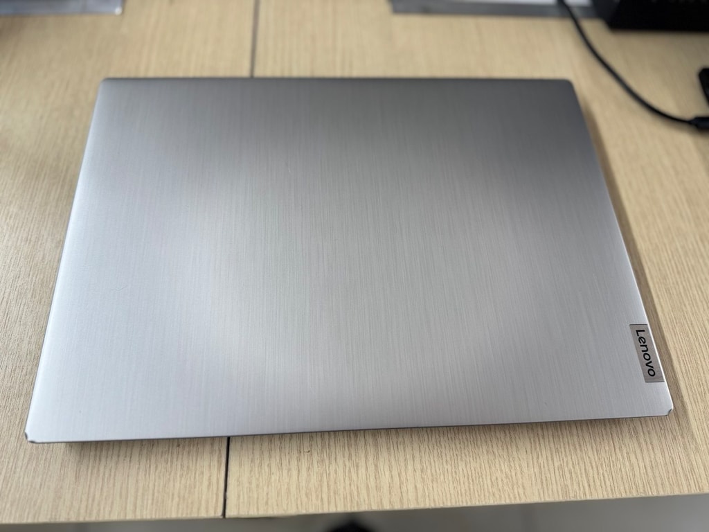 LENOVO RYZEN 3 3250U İŞLEMCİ | 8GB RAM | 256GB SSD - 6
