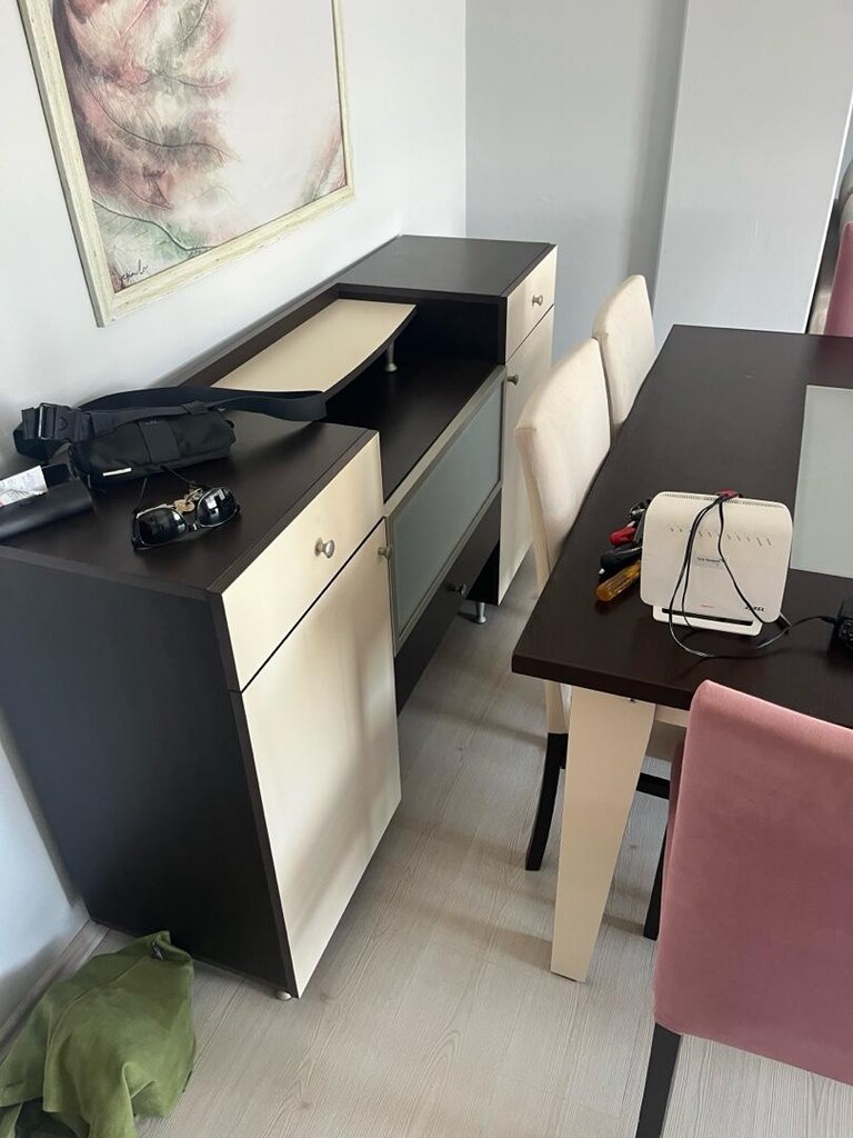 6 kişilik yemek masası ve konsol satılıktır - 5