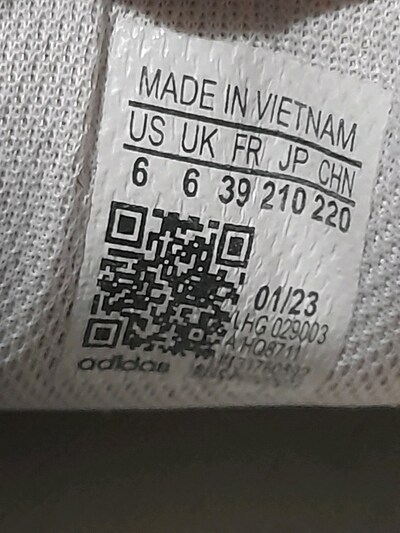 adidas marka spor ayakkabısı