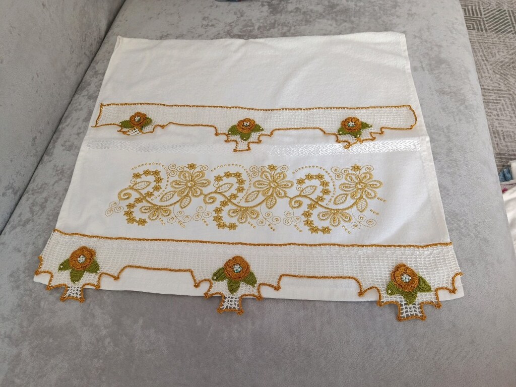 bir tanesi iğne oyası. diğerleri. Dantelli havlular - 8