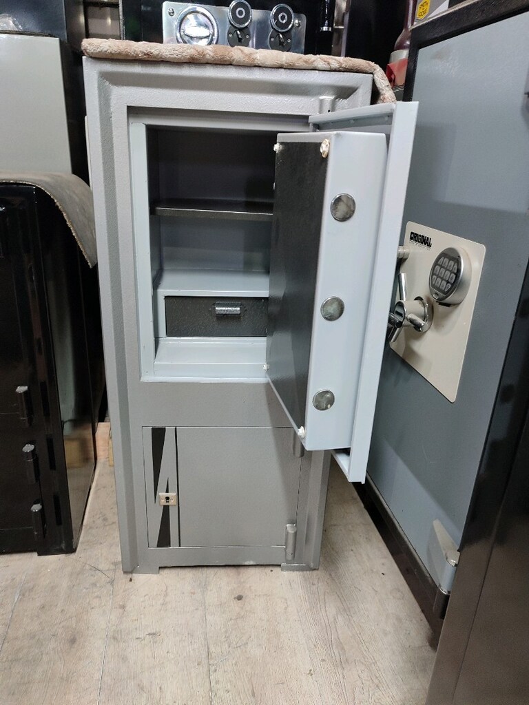 PARA KASASI 105CM BOY GİZLİ BÖLMELİ ANAHTARLI ÇELİK KASA - 2