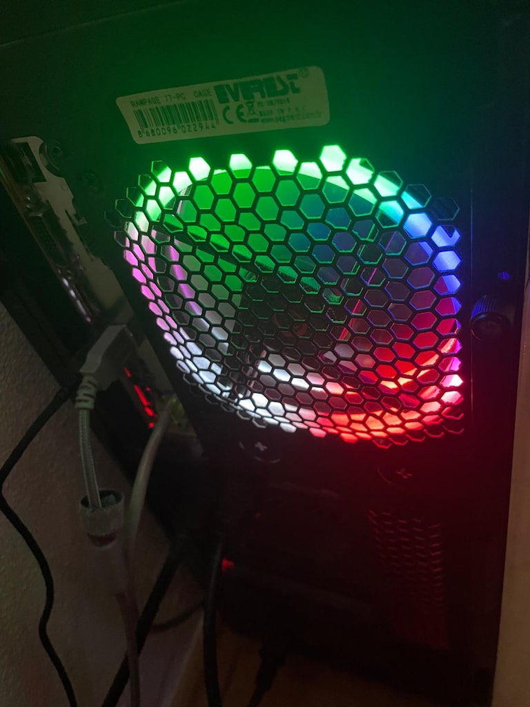 Ryzen 5 5600 - RX 6700 10GB - 32GB RAM - 500GB NVMe + 1TB HDD - 7