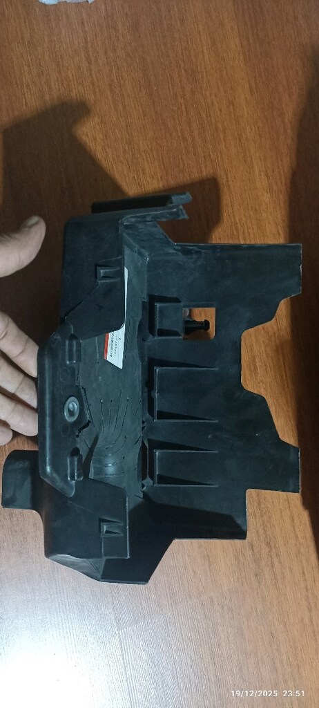6R0915321D Volkswagen akü alt tabla - 3