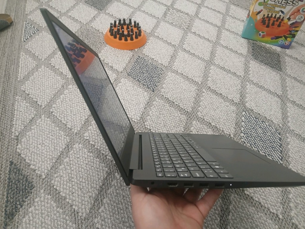 LENOVO V15 AMD 3020E 8 256 HATASIZZ - 7