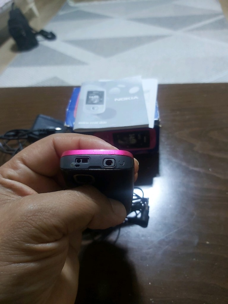 Nokia 2220 - 2