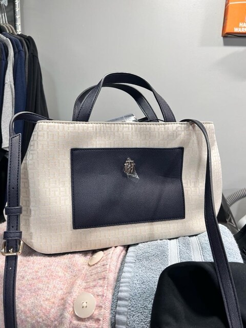 Tommy Hilfiger çanta