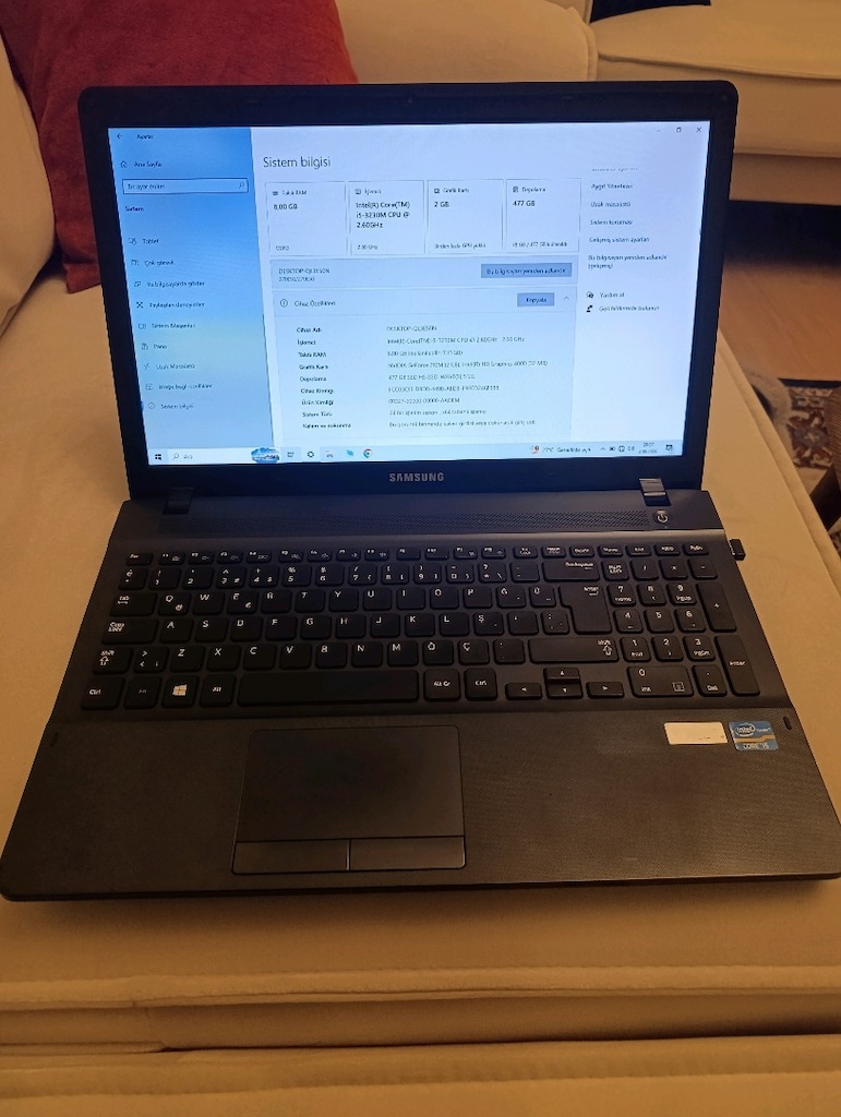 Samsung NP270E5G Laptop - 2
