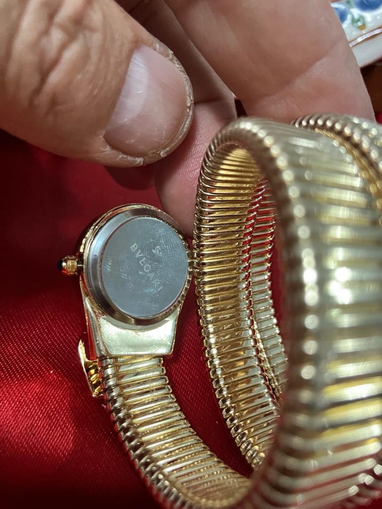 Bvlgari siyah Kadranlı Altın Tonlu yılan kordon kadın saati - 8