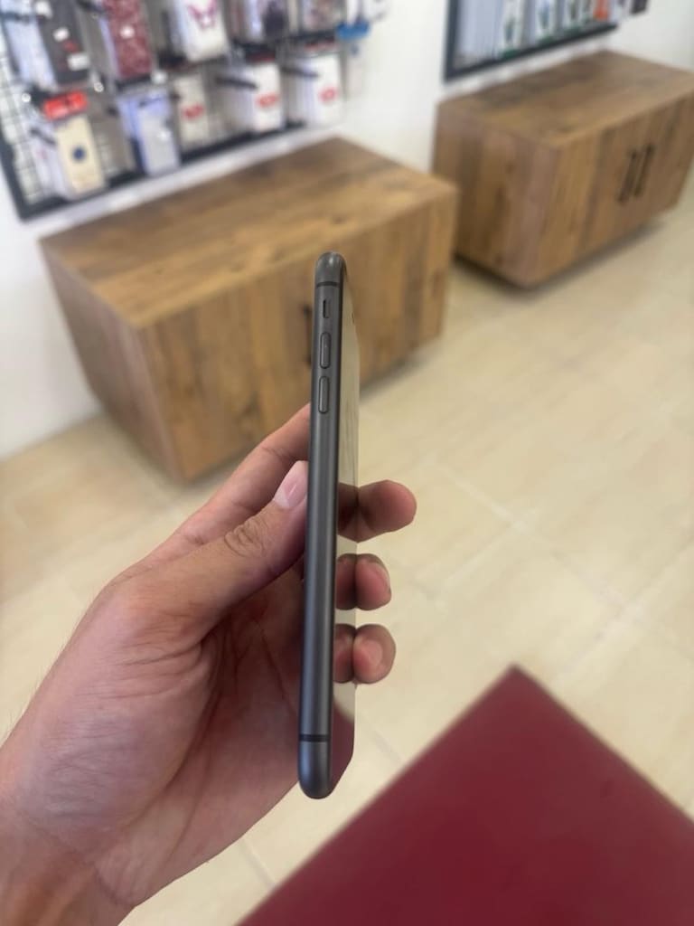 İphone 11 Siyah 64GB - 3