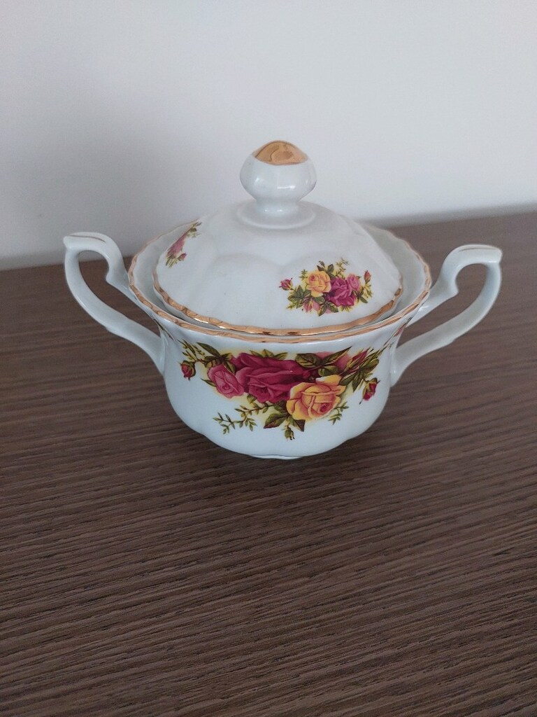 Royal Albert porselen komple takim parcalari - 3