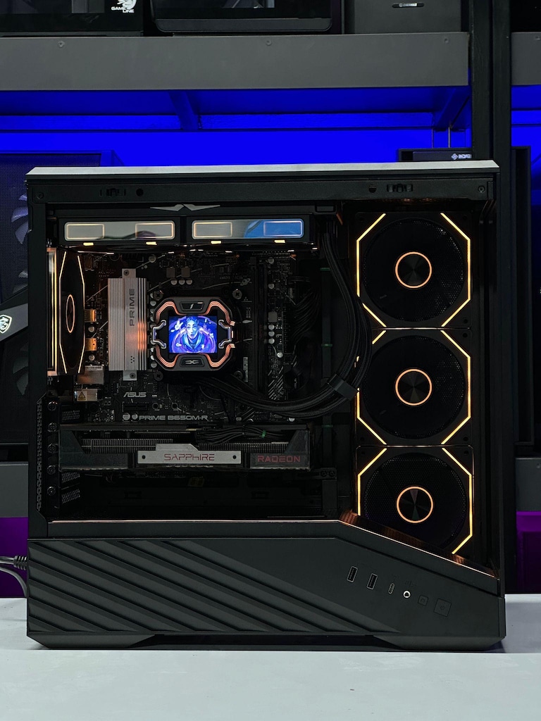 Ryzen 7 7800X3D - RTX 5060 8GB - 16GB RAM - 1TB M.2 SSD - 2