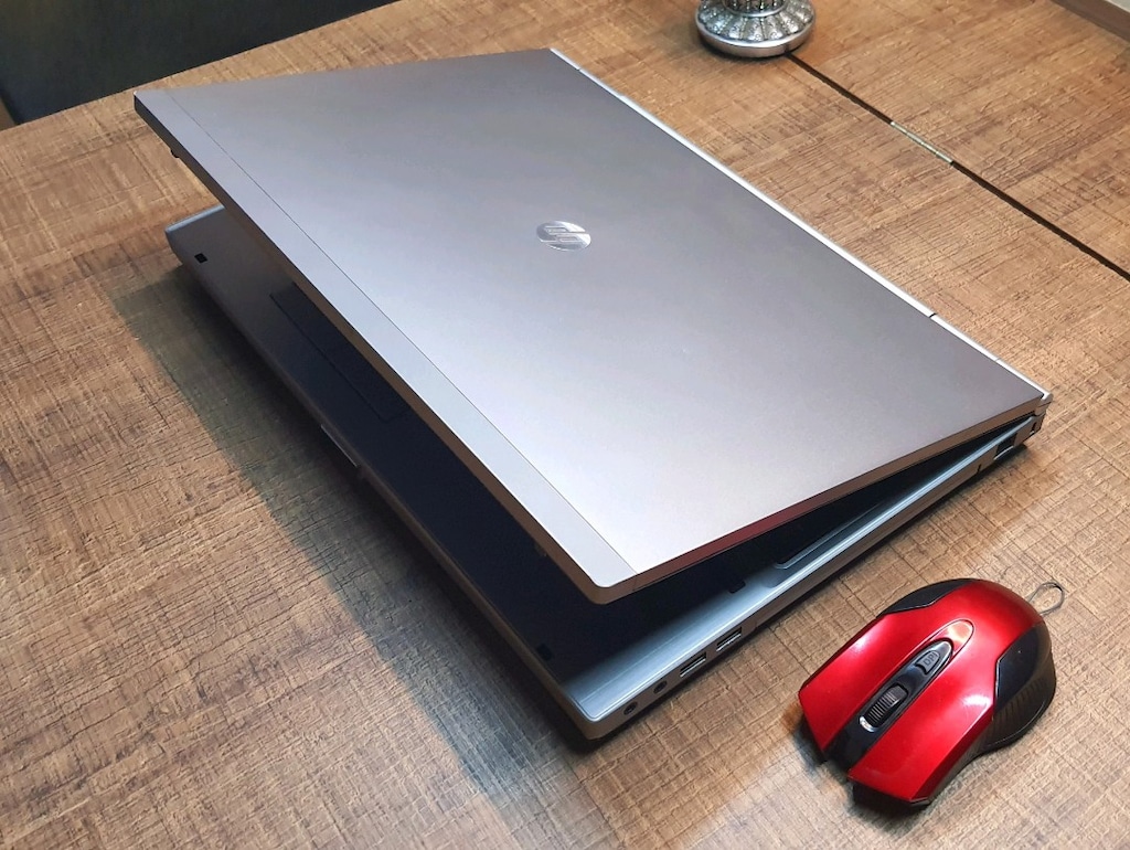 i7 (vPro) işlemci HP Metal kasa - Sıfır Yeni Pil - 8gb RAM - SSD Disk - 6