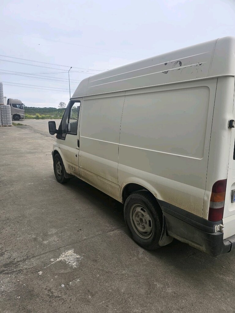 2005 Ford transit - 4
