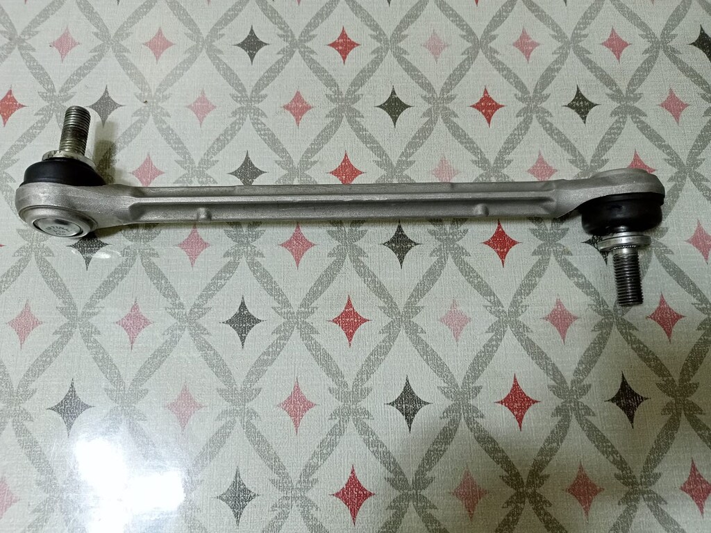 Mercedes W204 / W212 Orjinal Motor Kulağı z rotu (A2042400618) - 7