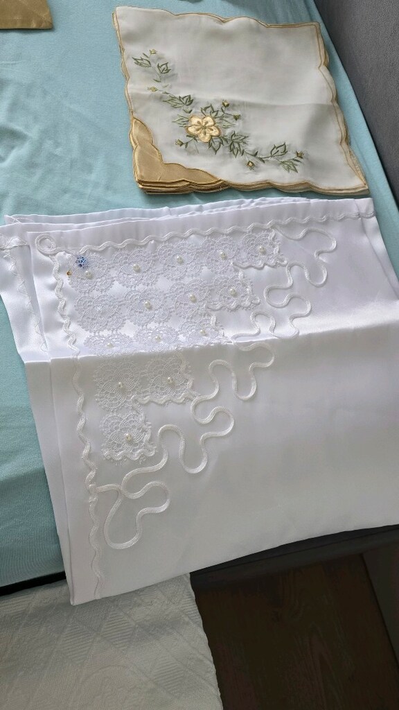 ceyizlik gold rengi masa sehpa ortuleri(20 parca)(sifir) - 5