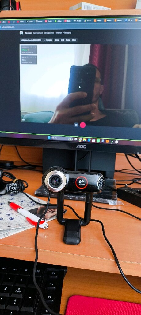 Logitech QuickCam Pro 9000 - Mikrofonlu Otomatik Odaklamalı HD+ - 9