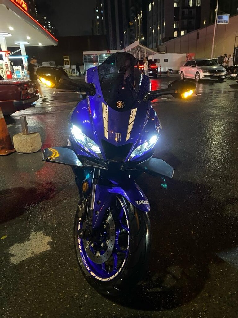 YAMAHA R25 - 6