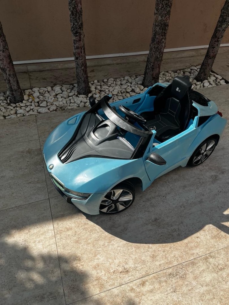 Mavi BMW Akülü Araba - 4