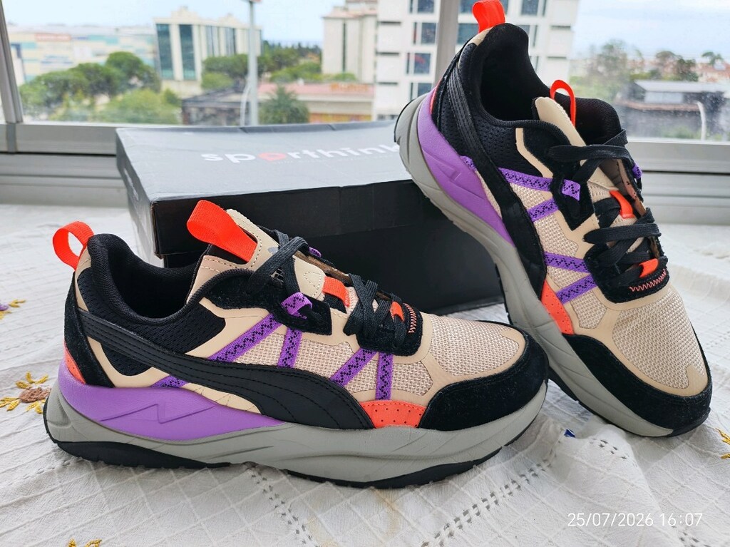 PUMA SNEAKER