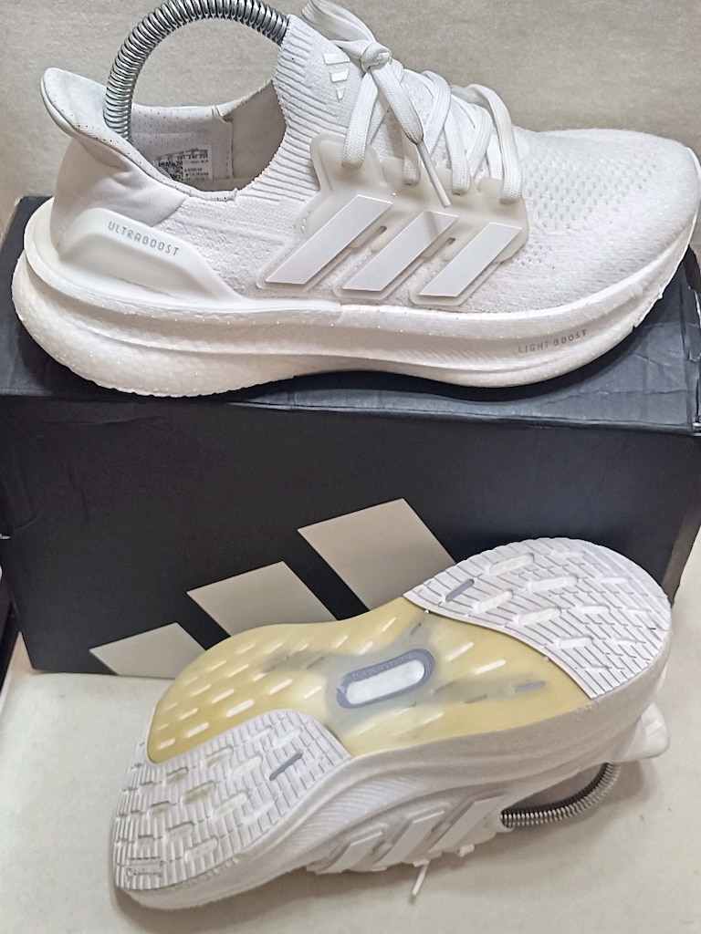 Adidas Ultraboost 5 Orjinal sıfır gibi üründür - 3