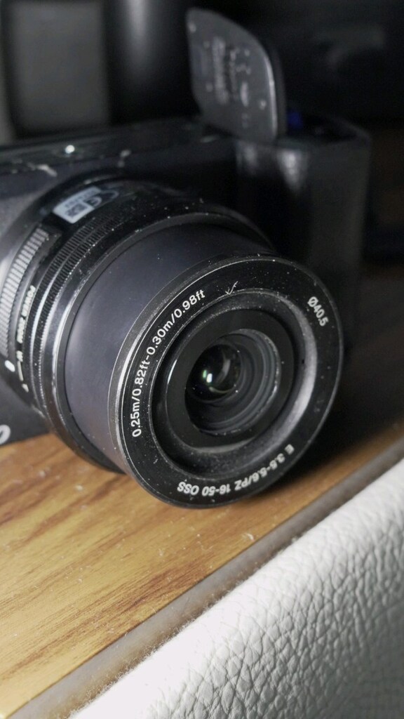 SONY A6300 4K 16-50mm f/3.5-5.6 OSS Kit Lens - 9