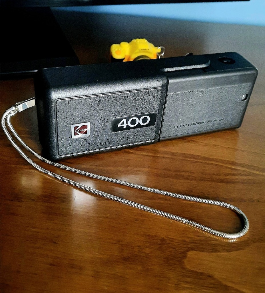 ESKİ KODAK EKTRALITE 400 FİLMLİ FOTOĞRAF MAKİNESİ - 2