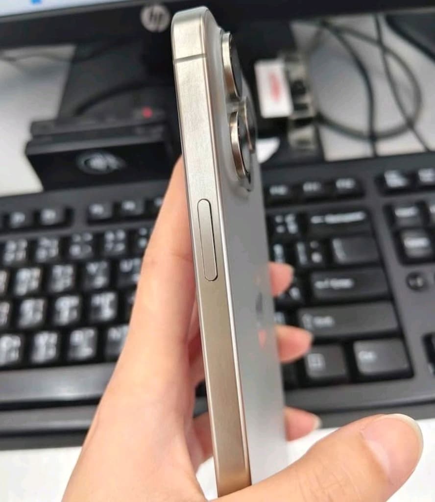 İLK SAHİBİNDEN İPhone 15 PRO MAX - 2