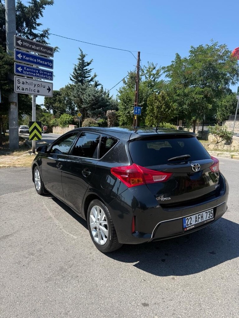 Sahibinden Toyota Auris 1.4 D-4D Premium 2013 Model - 7