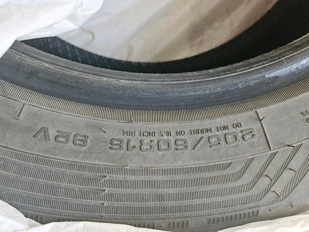 ACİL 4 adet 205/60R/16 lassa goodyear - 5