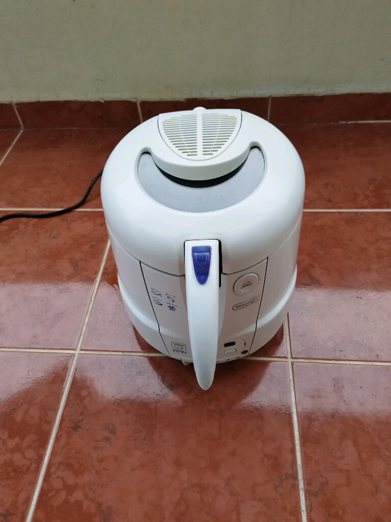 patetes kızartma makinası Delonghi marka Alanya.
