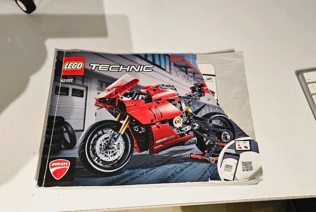 Lego Technic 42107 Duvati Panigale V4 R - 5