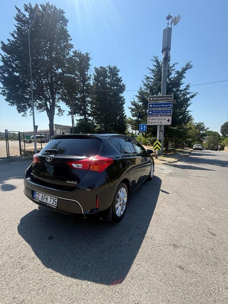 Sahibinden Toyota Auris 1.4 D-4D Premium 2013 Model - 8