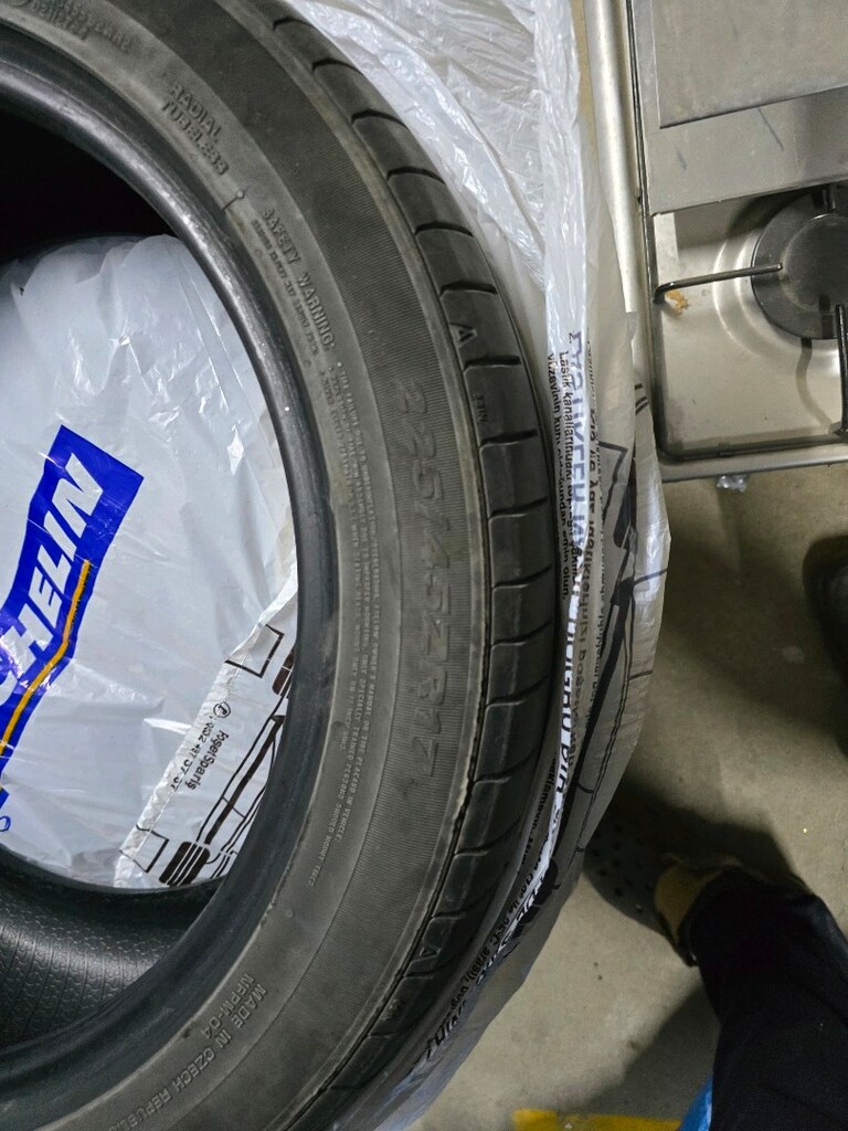 225 45r 17 Çıkma lastik - 13