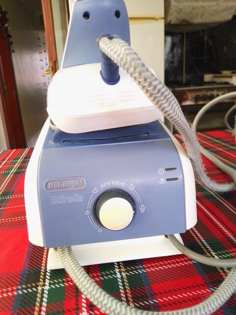 Delonghi Buharlı Ütü Alman Malı