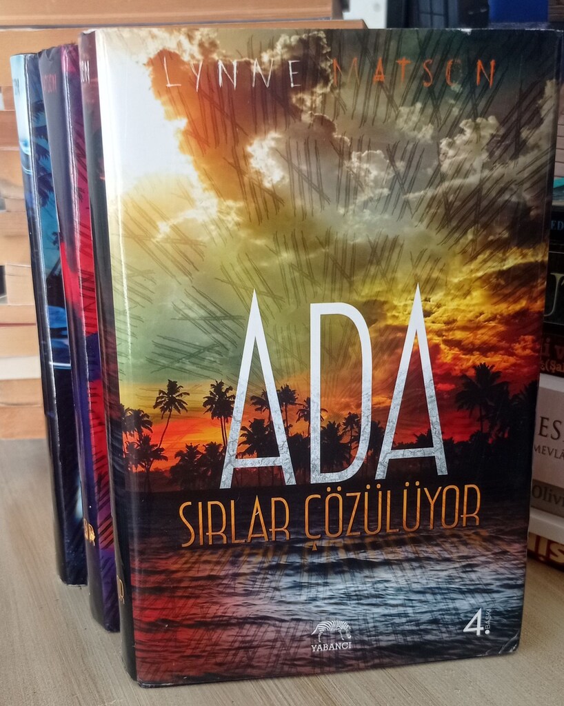 Ada Serisi Seti (3 Kitap Takım) - Lynne Matson - 2