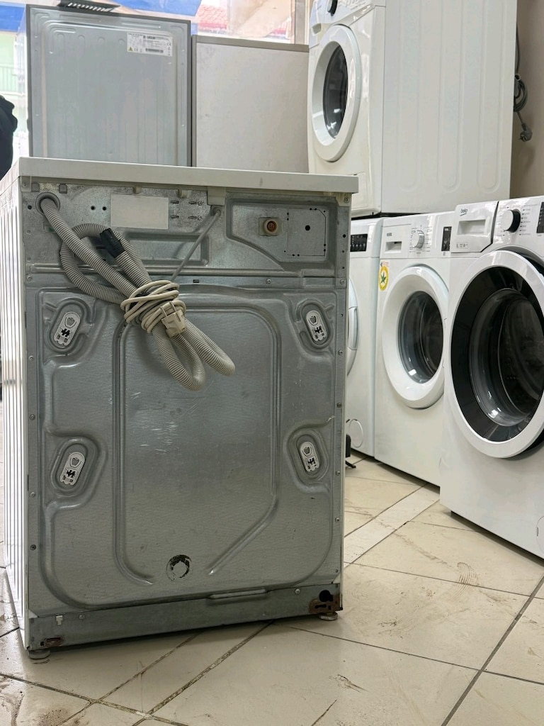 Tertemiz 8 kiloluk bosch çamaşir makinesi Sağlam Çalışıyor hiçbir sıkı - 3