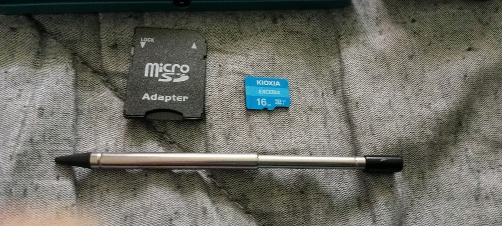 NİNTENDO 3DS=ŞARZ ADAĞTER= KALEM=16GB Hafiza=1=ORJ OYUNCRT-001 PAL EUR - 3