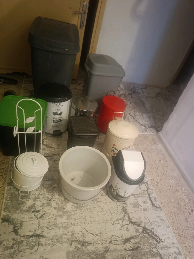 çöp kovaları toplu olarak satılık 11 parça - 3