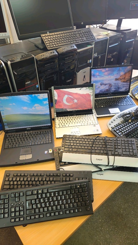 Bilgisayar monitör notebook klavye ve mauslar - 16