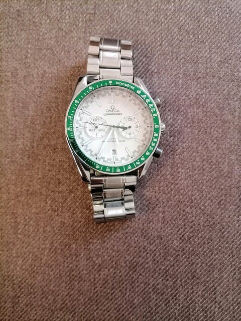 Omega speedmaster saat