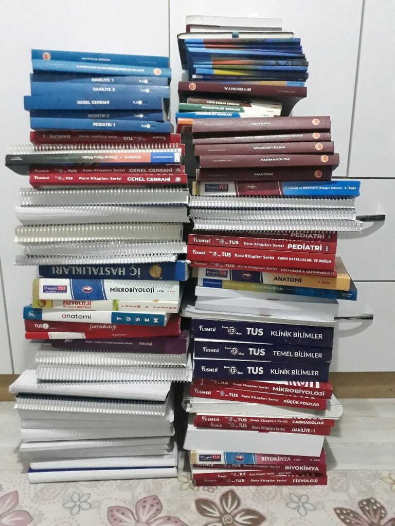 tıp kitapları hepsi 750 tl - 2