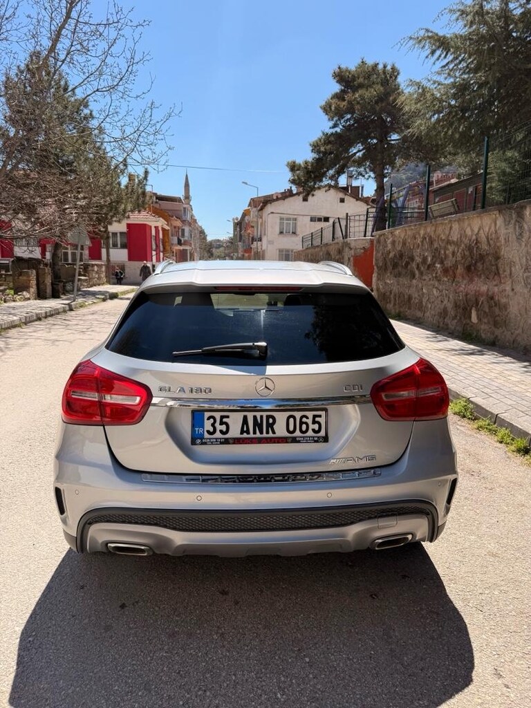 MERCEDES GLA 180CDI AMG 2015 - 11