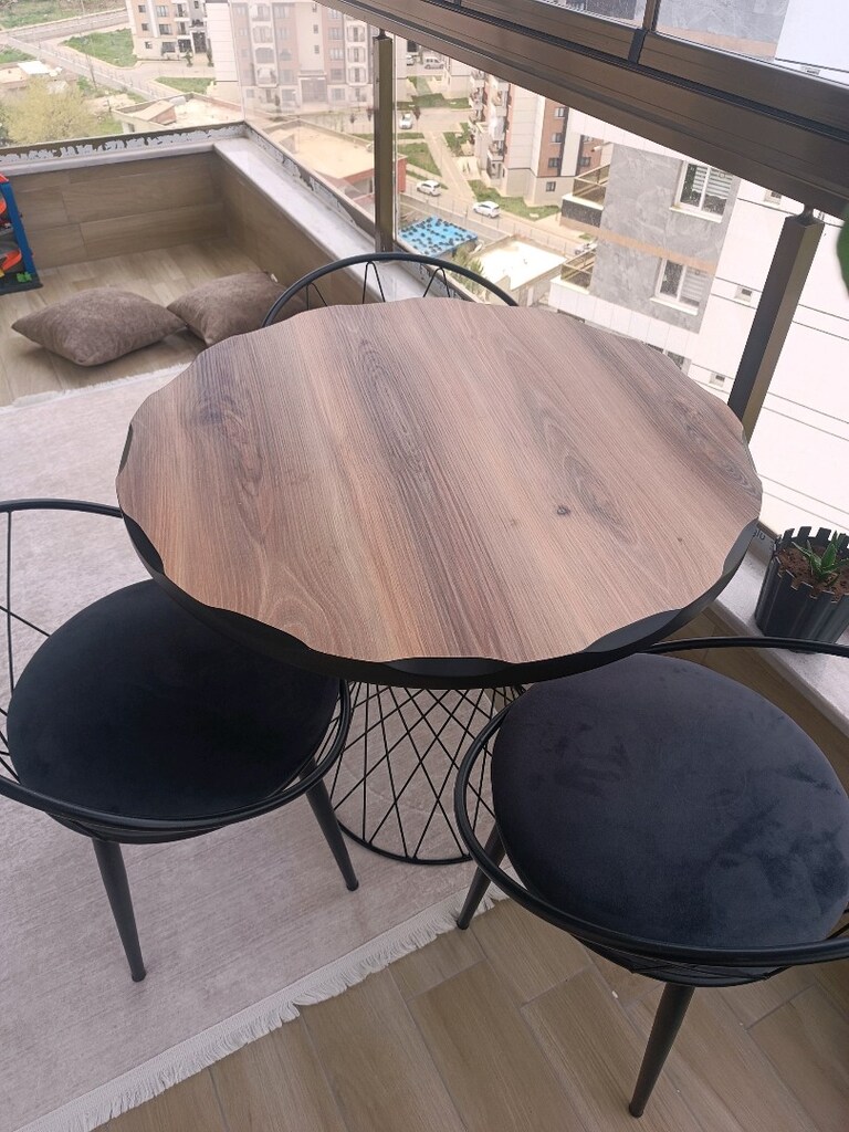 ahşap masa ve üçlü sandalye takimi - 3