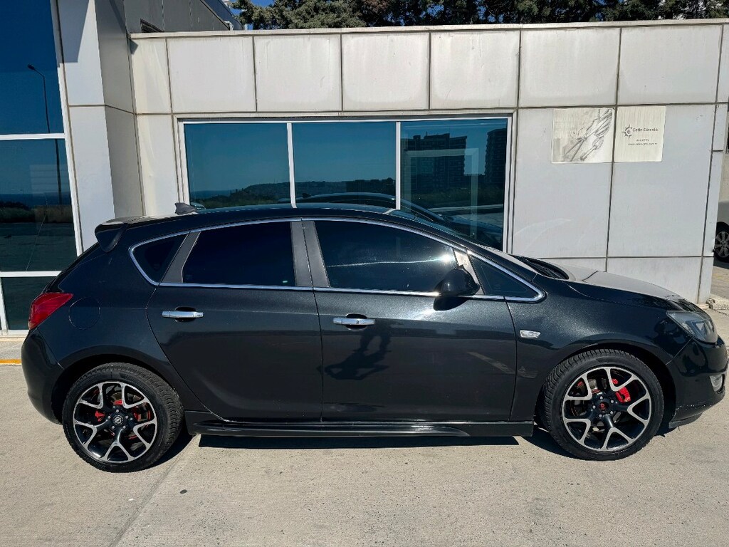 Opel Astra J 1.3 CDTI - 4