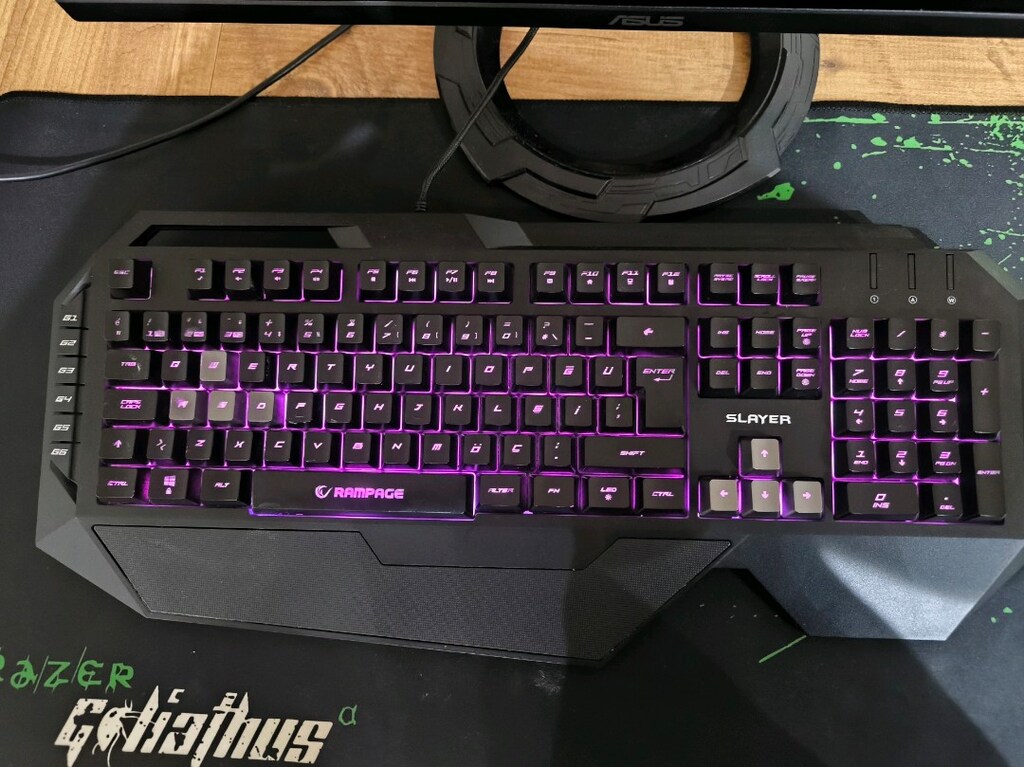 sıfır ayarında temiz rgb klavye - 6