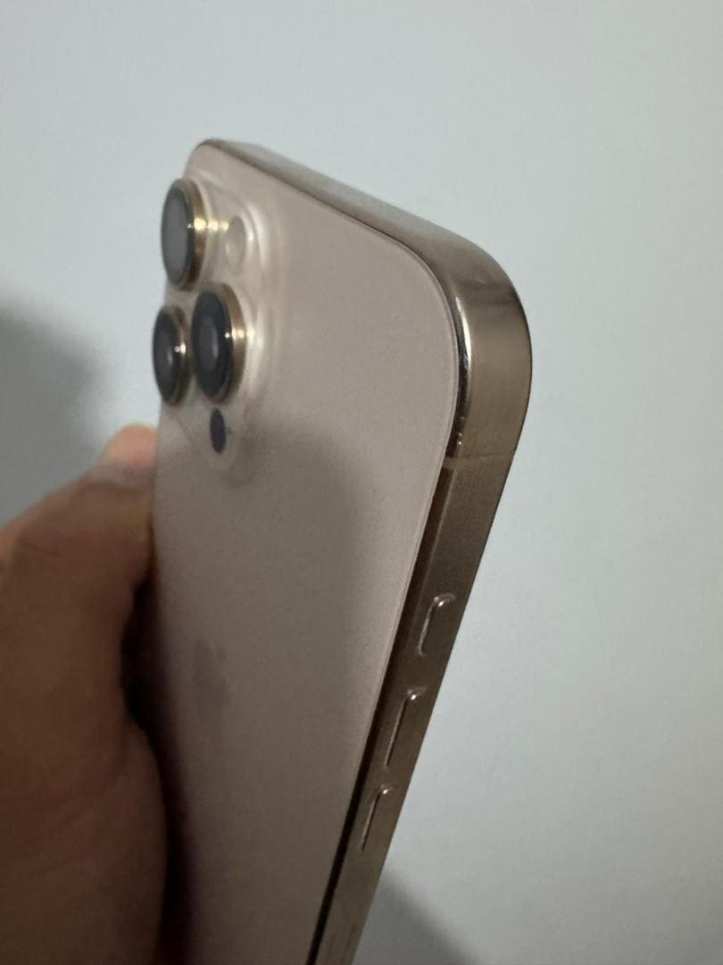 iPhone 16 pro max - 4