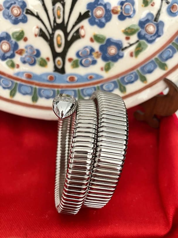 Bvlgari Yeşil Kadranlı yılan kordon Taşlı kadın Saat… - 8