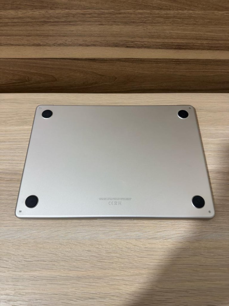 MacBook Air / M4 / 13 inç / 24 GB Ram / 512 GB Ssd - 7